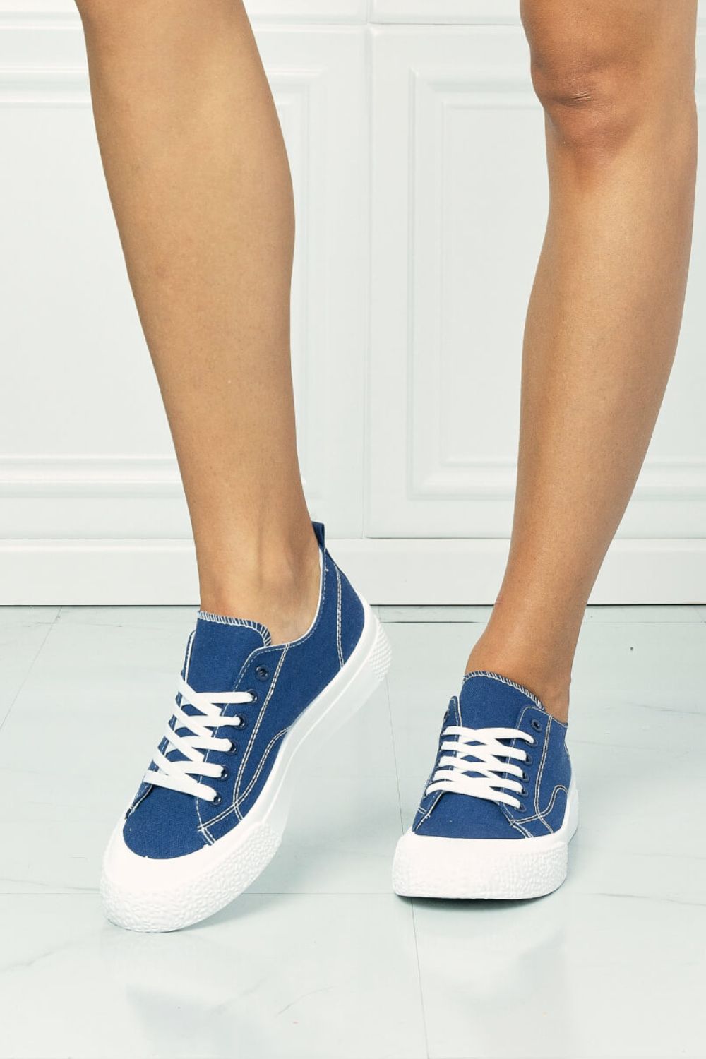 Shoes / Sneakers